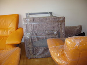 Sofa verpackt